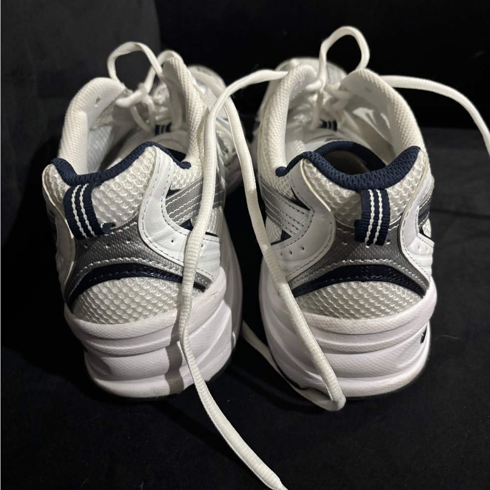 Women’s New Balance 530 - Picture 4 of 5